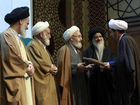 تقدیر از بنیاد پژوهشهای اسلامی آستان قدس رضوی به عنوان ناشر برتر کشور بنیاد پژوهشهای اسلامی آستان قدس رضوی