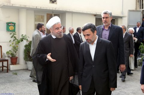 پیش بینی احمدی نژاد درباره روحانی 99517.jpg