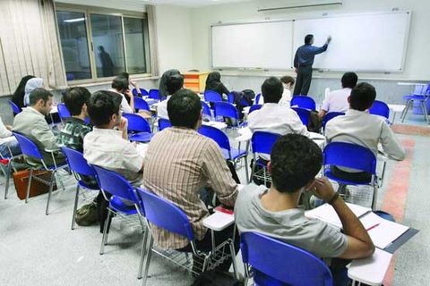 لزوم توقف برخی رشته های/ دانشگاهها باید دانشجوی کارآفرین تربیت کنند دانشگاه