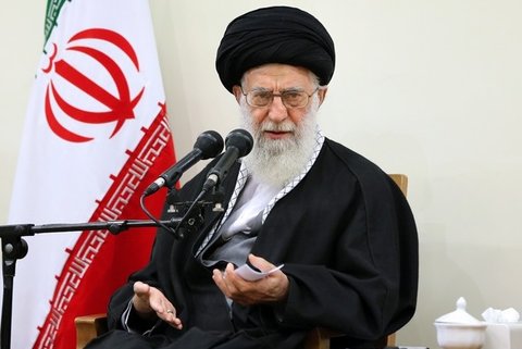 اقتصاد مقاومتی تنها راه علاج مشکلات کشور است / هدف اصلی دشمن ناامید کردن مردم از نظام اسلامی است رهبری