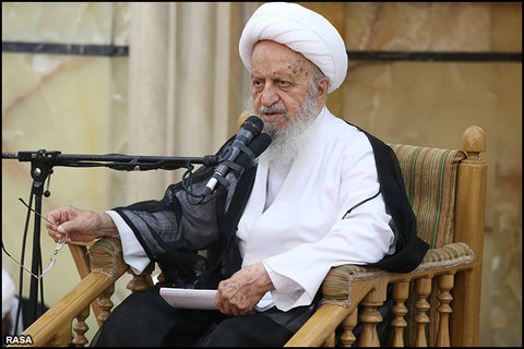 تبعات و پیامدهای مصرف گرایی
مکارم