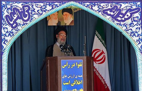 دشمن به بهانه های مختلف قصد ضربه زدن به ایران را دارد ماینده ولی فقیه در استان و امام جمعه اصفهان