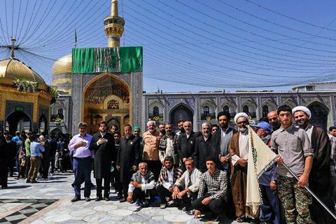 کاروان پیاده «طلاب» و «فعالان فرهنگی» بهبهانی، به حرم مطهر رضوی مشرف شد مشهد - کراپشده