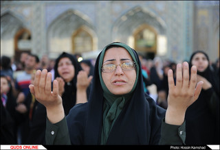مراسم جاروی دربانان حرم رضوی / گزارش تصویری
