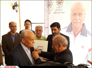 آئین رونمایی ازپلاک افتخار پیشکسوت بستبال
