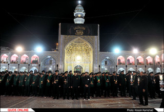 آیین خطبه خوانی شب عاشورا در صحن انقلاب اسلامی حرم مطهر رضوی / گزارش تصویری