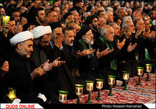 با حضور تولیت آستان قدس رضوی مراسم سنتی شام غریبان حسینی در حرم امام رضا(ع) برگزار شد\ گزارش تصویری 1