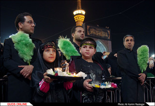 با حضور تولیت آستان قدس رضوی مراسم سنتی شام غریبان حسینی در حرم امام رضا(ع) برگزار شد