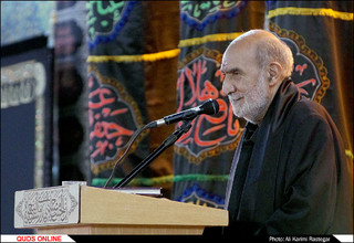 با حضور تولیت آستان قدس رضوی مراسم سنتی شام غریبان حسینی در حرم امام رضا(ع) برگزار شد