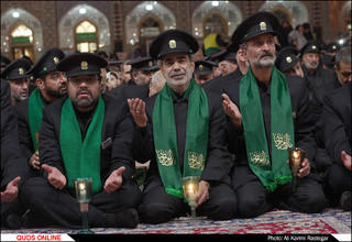 با حضور تولیت آستان قدس رضوی مراسم سنتی شام غریبان حسینی در حرم امام رضا(ع) برگزار شد