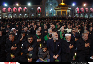 با حضور تولیت آستان قدس رضوی مراسم سنتی شام غریبان حسینی در حرم امام رضا(ع) برگزار شد