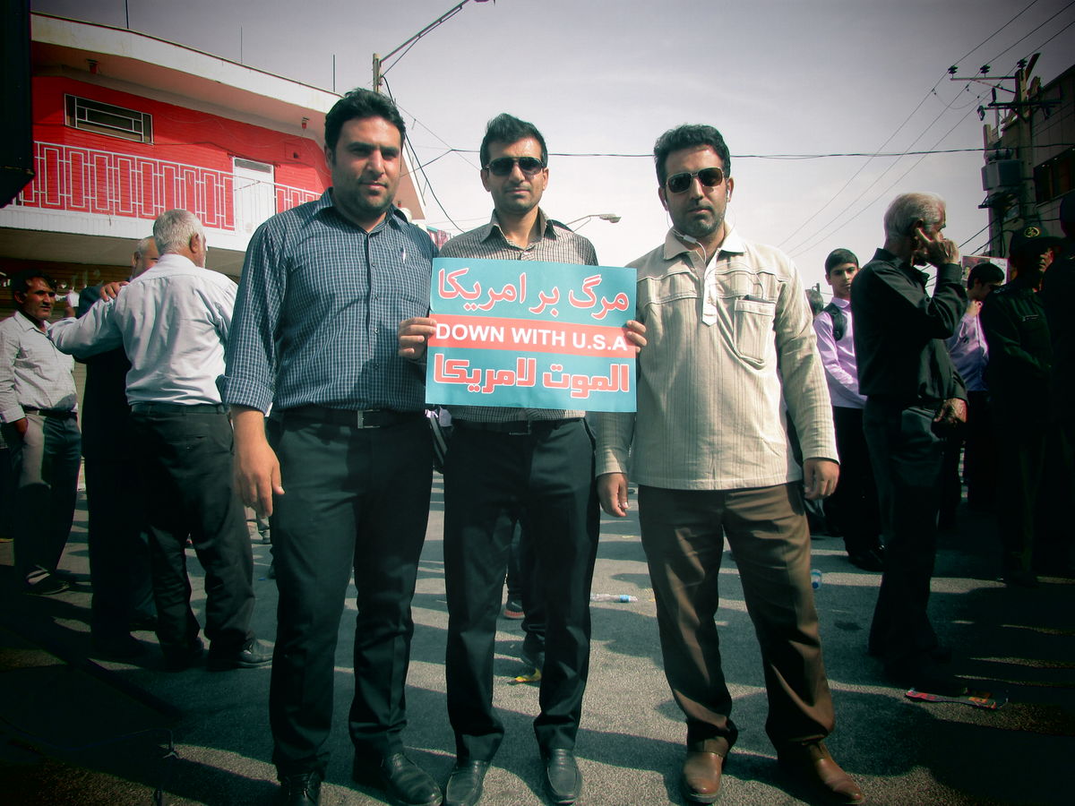 راهپیمایی ۱۳ آبان با شعار مرگ بر آمریکا در گچساران برگزار شد 13
