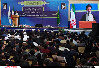 نشست صمیمانه ایت الله سید ابراهیم رییسی تولیت آستان قدس رضوی با دانشجویان دانشگاه امام رضا(ع)