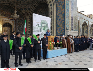 حلقه انسانی حمایت از مقاومت مردم فلسطین در حرم رضوی/ گزارش تصویری