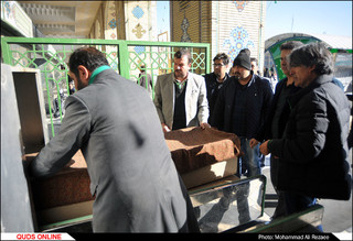 تشییع پیکر خبرنگار روزنامه قدس درحرم مطهر رضوی