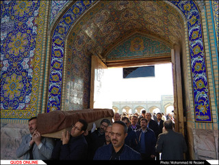 تشییع پیکر خبرنگار روزنامه قدس درحرم مطهر رضوی