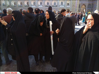 تشییع پیکر خبرنگار روزنامه قدس درحرم مطهر رضوی