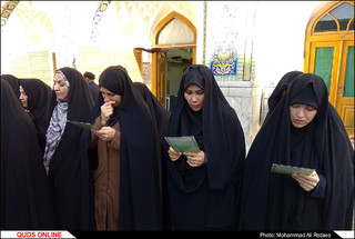 تشییع پیکر خبرنگار روزنامه قدس درحرم مطهر رضوی