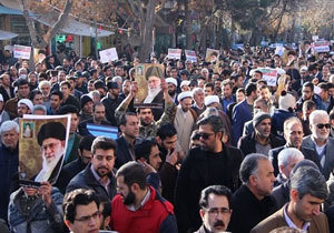 اقدام قابل تحسین امام جمعه آمل در جمع مردمی + فیلم آمل