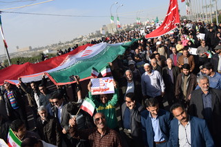 شکوه وحدت / فریاد《مرگ بر آمریکا》در آسمان اهواز طنین انداز شد