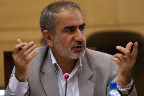 جریانهای خارج از مجلس تمام تلاش خود رابرای مسألهدار کردن مجلس به کار گرفتهاند جعفر قادری - کراپشده