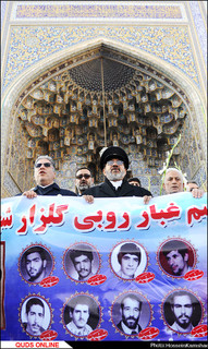 مزار شهدای مدفون در حرم مطهر رضوی غبارروبی شد/گزارش تصویری