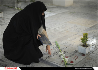 مزار شهدای مدفون در حرم مطهر رضوی غبارروبی شد/گزارش تصویری