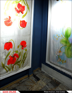 آثار نقاشی بر روی شال و روسری