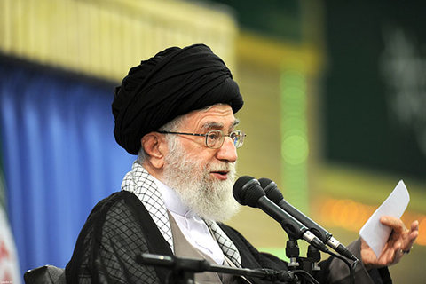 رهبر معظم انقلاب: انشاالله ببینید و ببینیم که به زودی در قدس نمازجماعت خواهید خواند رهبری