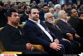 بهداد سلیمی و علی هاشمی مدالهای خود را به موزه آستان قدس اهدا کردند