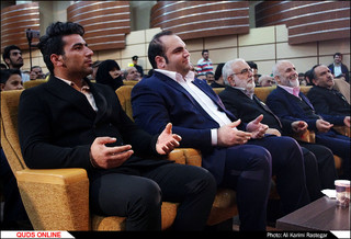بهداد سلیمی و علی هاشمی مدالهای خود را به موزه آستان قدس اهدا کردند