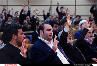 بهداد سلیمی و علی هاشمی مدالهای خود را به موزه آستان قدس اهدا کردند