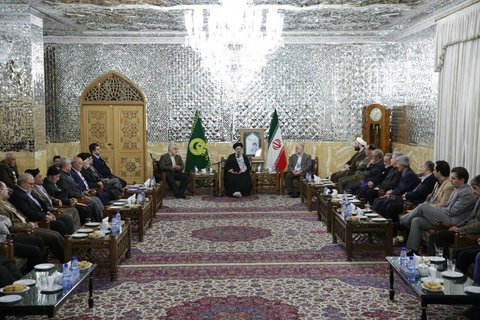 آستان قدس باید حلقه اتصال هنرمندان برجسته برای خلق بهترین آثار باشد
رئیسی در نخستین هماندیشی هنر و معماری اعتابمقدسه