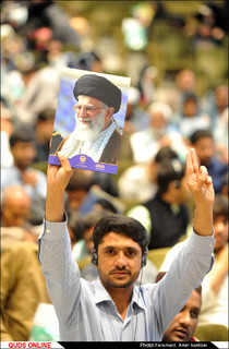 رهبر معظم انقلاب اسلامی در اجتماع عظیم زائران و مجاوران حرم مطهر رضوی علیه‌السلام