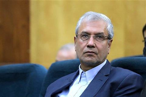 حضور شبانه وزیر کار در میان کارگران معترض سد کارون
علی ربیعی