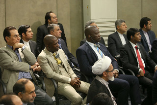 دیدار مسئولان نظام و سفرای کشورهای اسلامی با مقام معظم رهبری