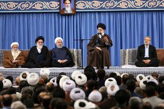 دیدار مسئولان نظام و سفرای کشورهای اسلامی با مقام معظم رهبری