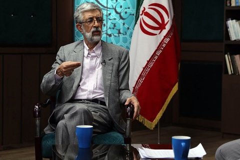زبان فارسی از حیث ورود بی حساب واژه های بیگانه در معرض خطر است حداد عادل