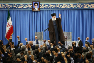 رهبر معظم انقلاب اسلامی در دیدار وزیر و مسئولان و جمعی از کارکنان وزارت اطلاعات
