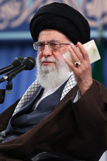 رهبر معظم انقلاب اسلامی در دیدار وزیر و مسئولان و جمعی از کارکنان وزارت اطلاعات