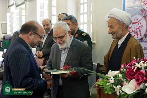 فرهنگ ایثار و شهادت لازمه ماندگاری و توسعه انقلاب اسلامی است
1