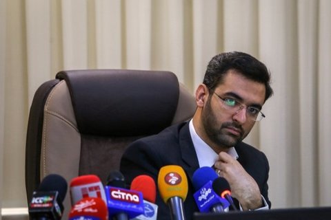 وزیر ارتباطات: استعفا ندادهام آذری جهرمی