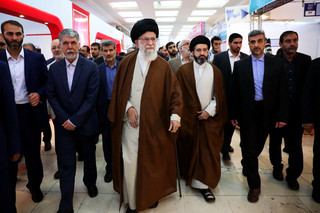 بازدید مقام معظم رهبری
از سیویکمین نمایشگاه بینالمللی کتاب تهران
