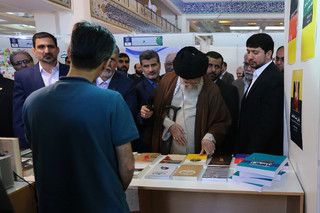 بازدید مقام معظم رهبری
از سیویکمین نمایشگاه بینالمللی کتاب تهران