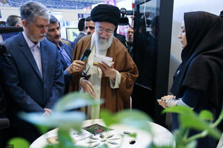 بازدید مقام معظم رهبری
از سیویکمین نمایشگاه بینالمللی کتاب تهران