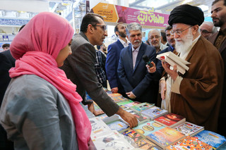 بازدید مقام معظم رهبری
از سیویکمین نمایشگاه بینالمللی کتاب تهران