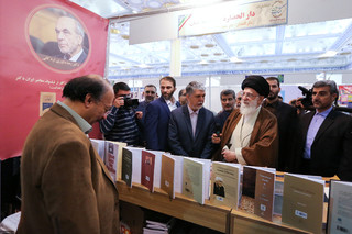 بازدید مقام معظم رهبری
از سیویکمین نمایشگاه بینالمللی کتاب تهران