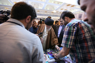 بازدید مقام معظم رهبری
از سیویکمین نمایشگاه بینالمللی کتاب تهران