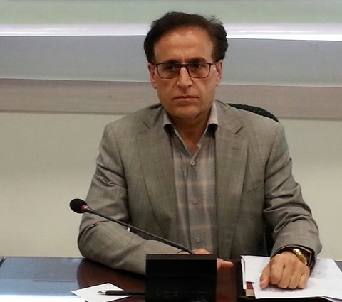 استان همدان ۱۰۲هکتار گلخانه دارد مدیر امور باغبانی