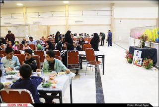 اطعام و افطاری خیر مشهدی در مجتمع آیه ها- گزارش تصویری